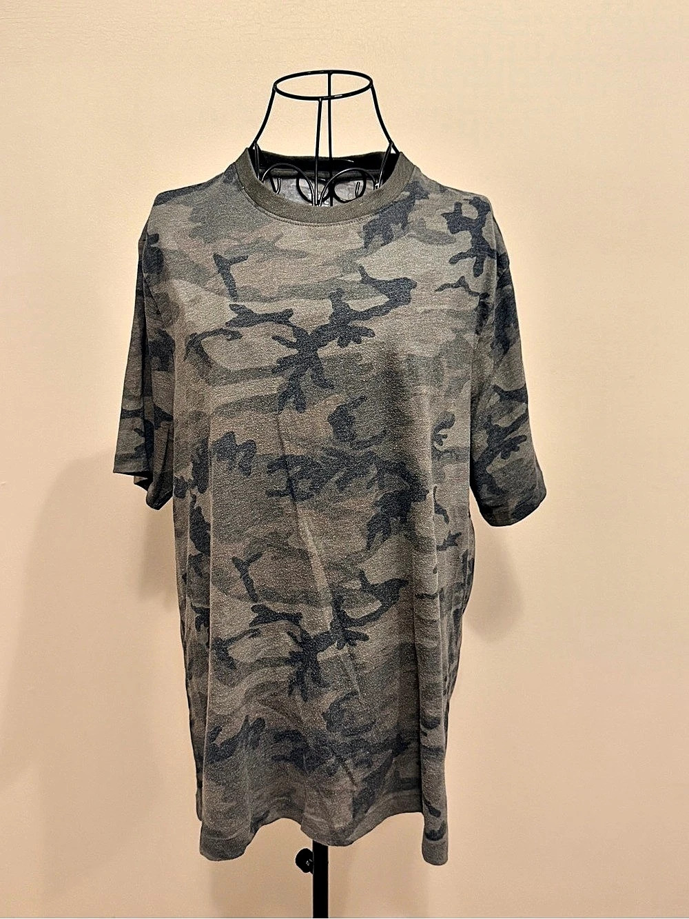 True Craft Woman's Camo Logo Crew Neck Short Sleeve T-Shirt Green Gray Size L